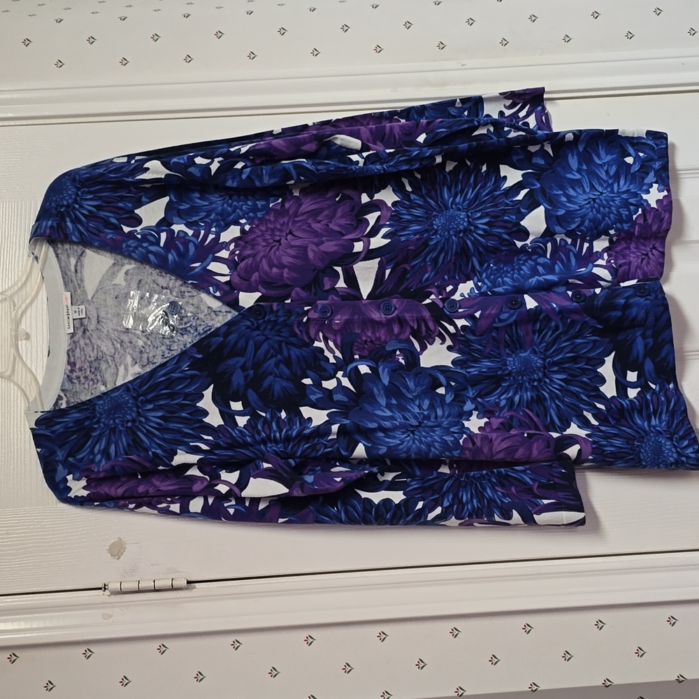 Brand New Isaac Mizrahi Floral Cardigan. Purple and Blue. Long Sleeve. Size 1X